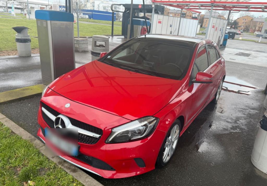 Mercedes A250 Blueefficiency 211 cv, Auto's, Mercedes-Benz, 4 cilinders, Leder en Stof, 5 deurs, Particulier