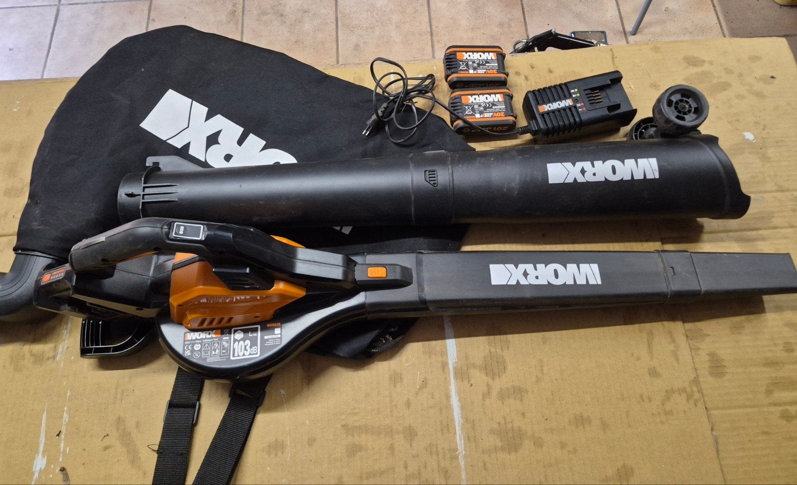 SUFLEUR ASPIRATEUR WORX 40 V., Enlèvement, Comme neuf