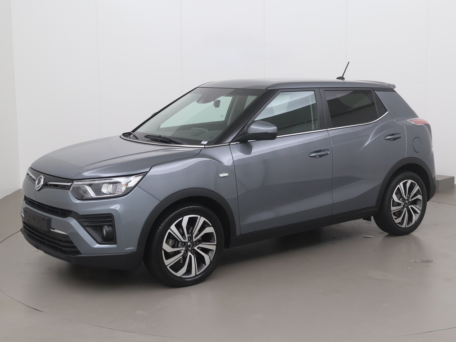 SSANGYONG / KGM Tivoli tivoli 1.5 t-gdi 2wd amber (eu6d) 163, Argent ou Gris, Achat, Entreprise, Verrouillage central