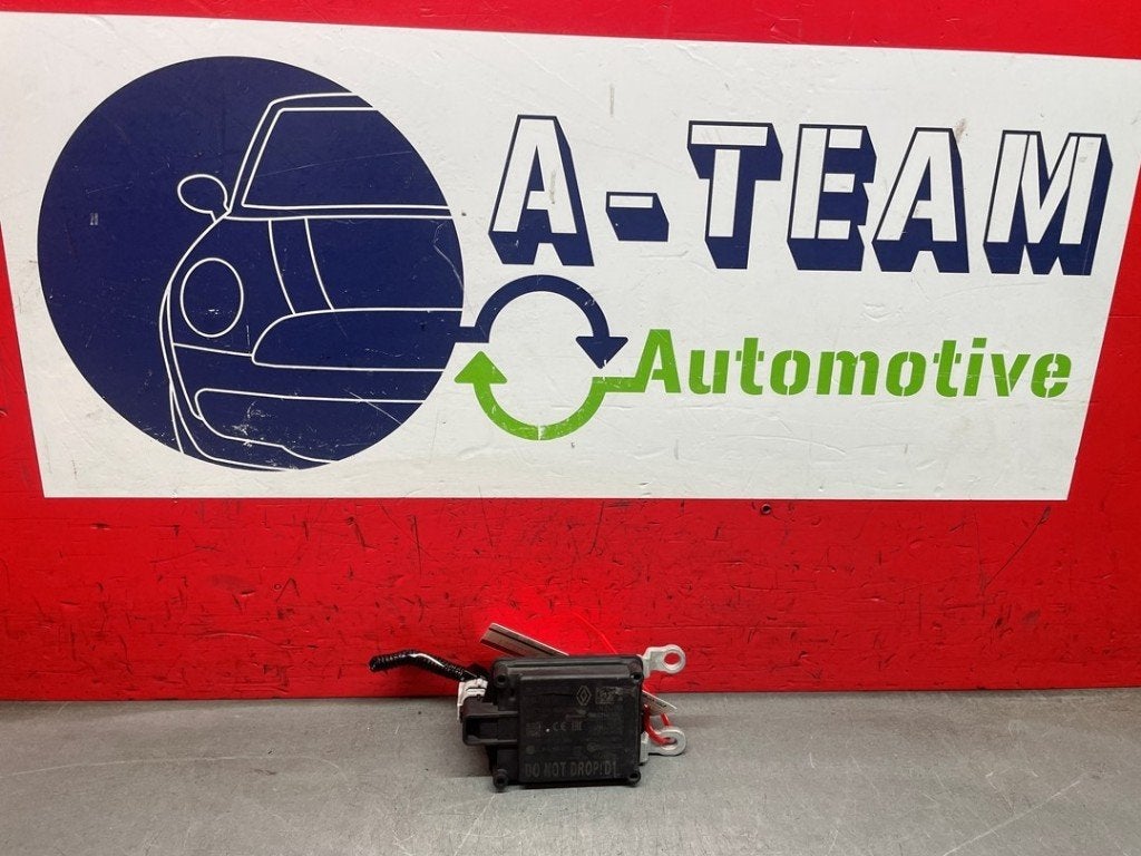RADAR SENSOR Renault Clio V (RJAB) (|284471113R|), Gebruikt, Renault, Peter-Huppertz-Straße 5
51063  Köln, DE, Dialog.deutschland@renault.de