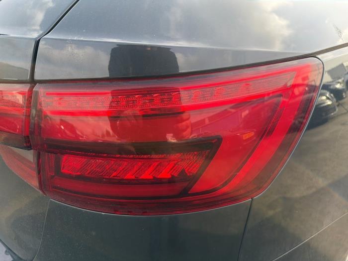Achterlicht rechts van een Audi A4, Gebruikt, -, -, -