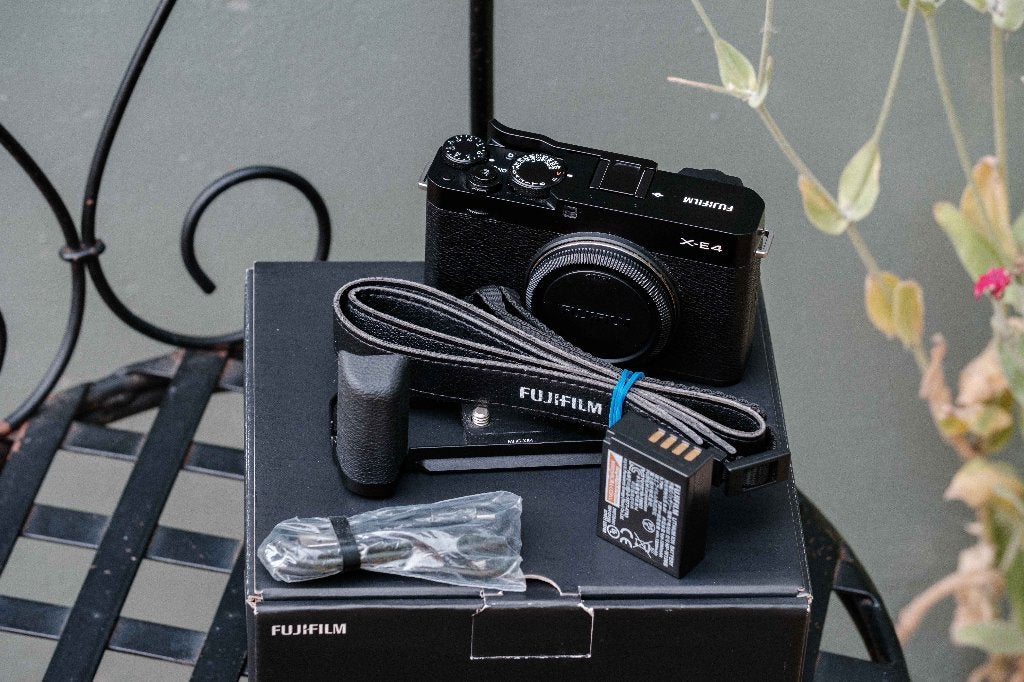 Fujifilm X-E4 1886 déclenchements, TV, Hi-fi & Vidéo, Appareils photo numériques, Sans zoom optique, Écran tactile, Enlèvement ou Envoi