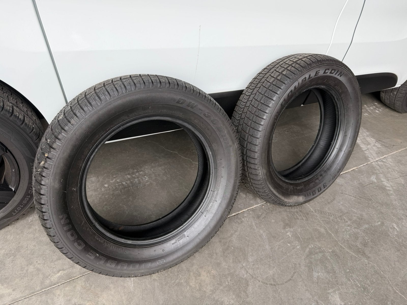 2 pneus d'hiver 215/65R17 Double Coin M+S, Véhicule de tourisme, Enlèvement, Utilisé, Pneus hiver