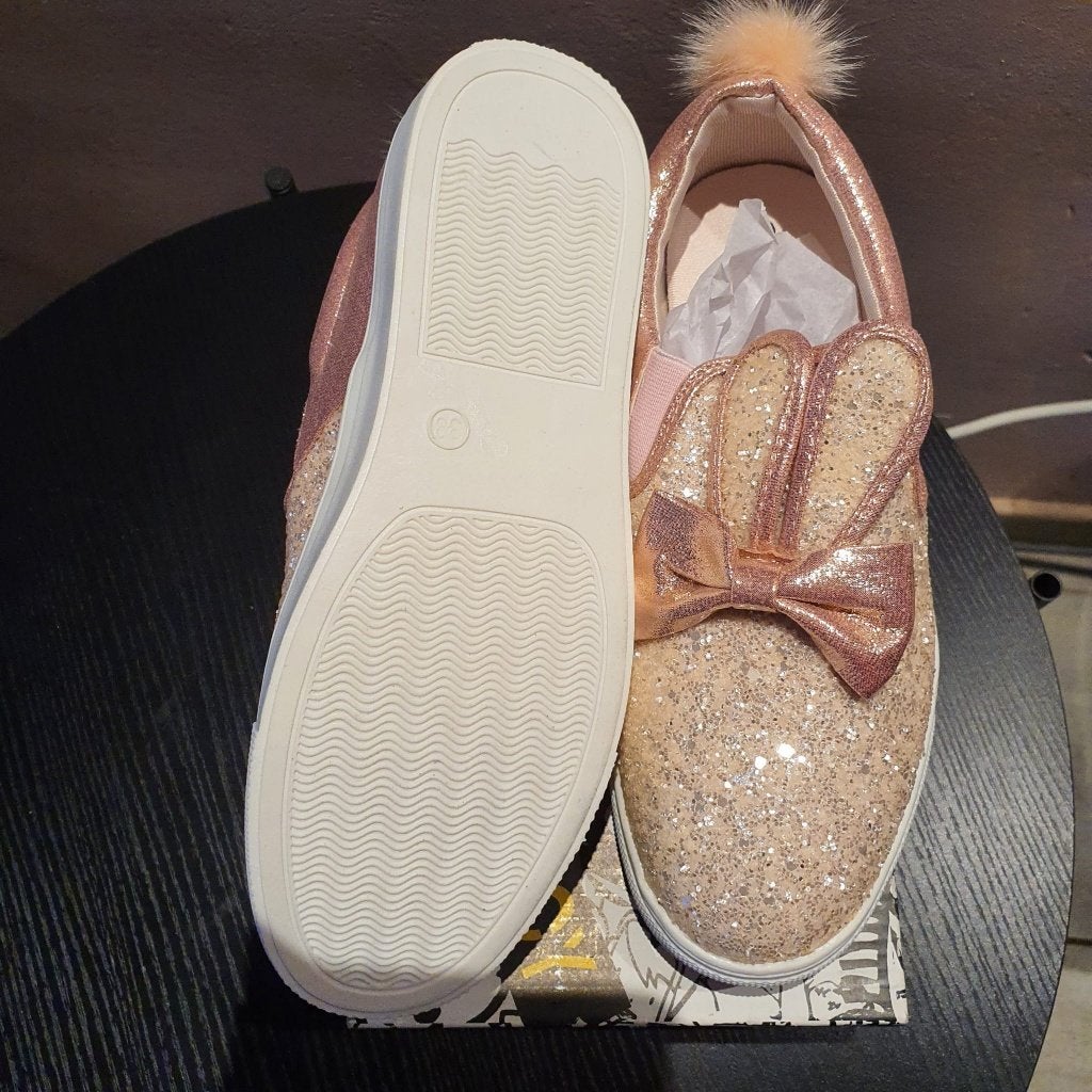 Nieuwe glitter instappers met konijnenoren maat 38, Ophalen of Verzenden, Nieuw, Roze, Instappers
