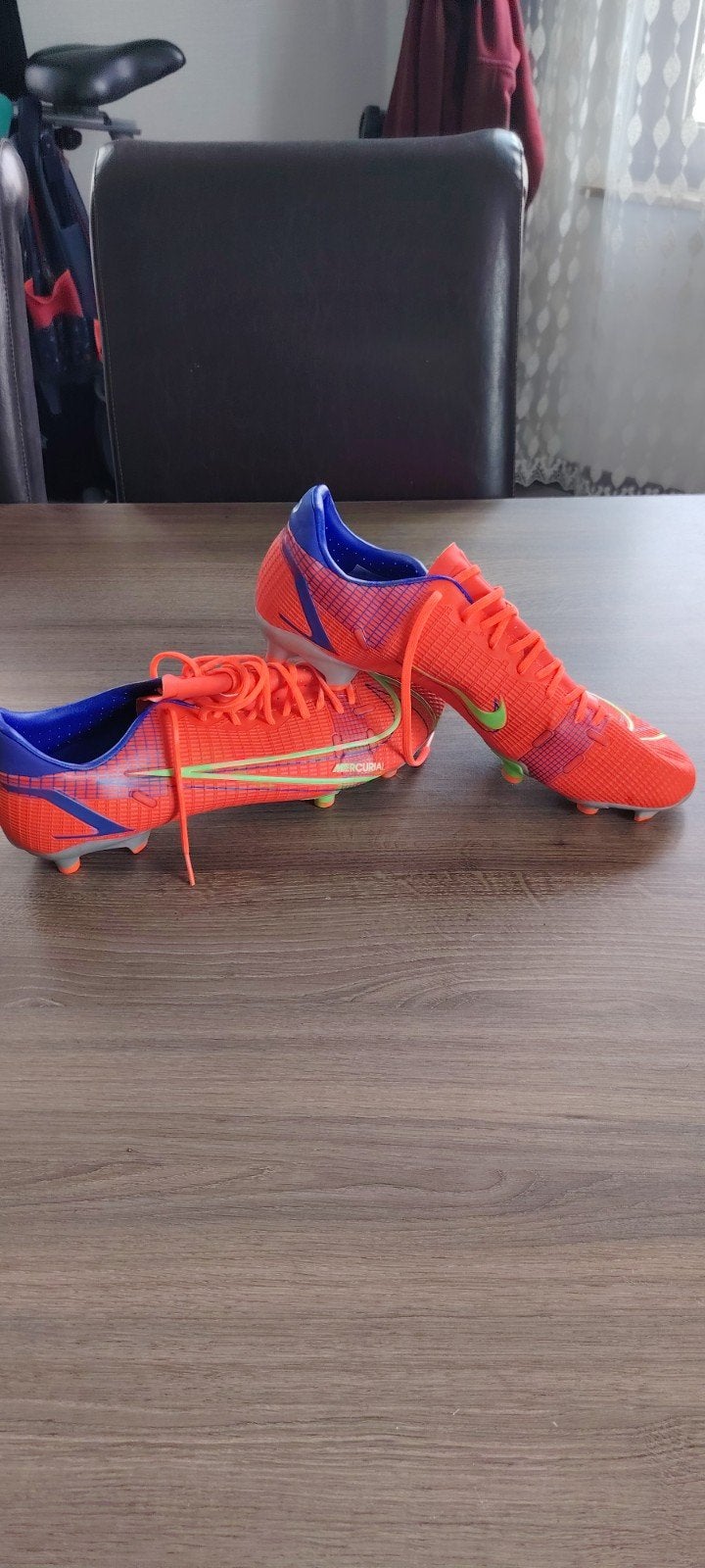Chaussures football Nike original taille 45, Sports & Fitness, Football, Chaussures