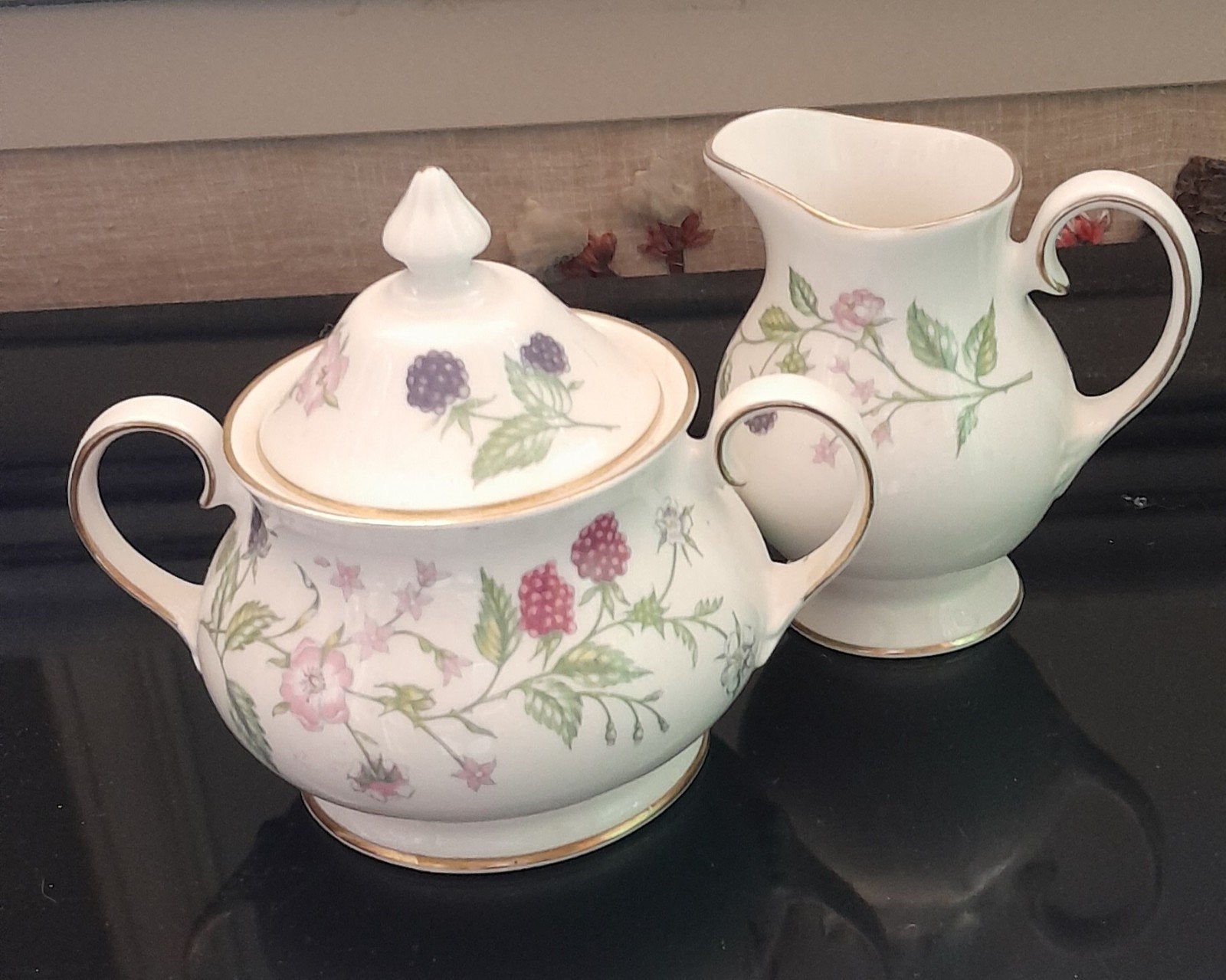 Prachtig porseleinen roomstel Royal Crafton Fine Bone China., Enlèvement ou Envoi