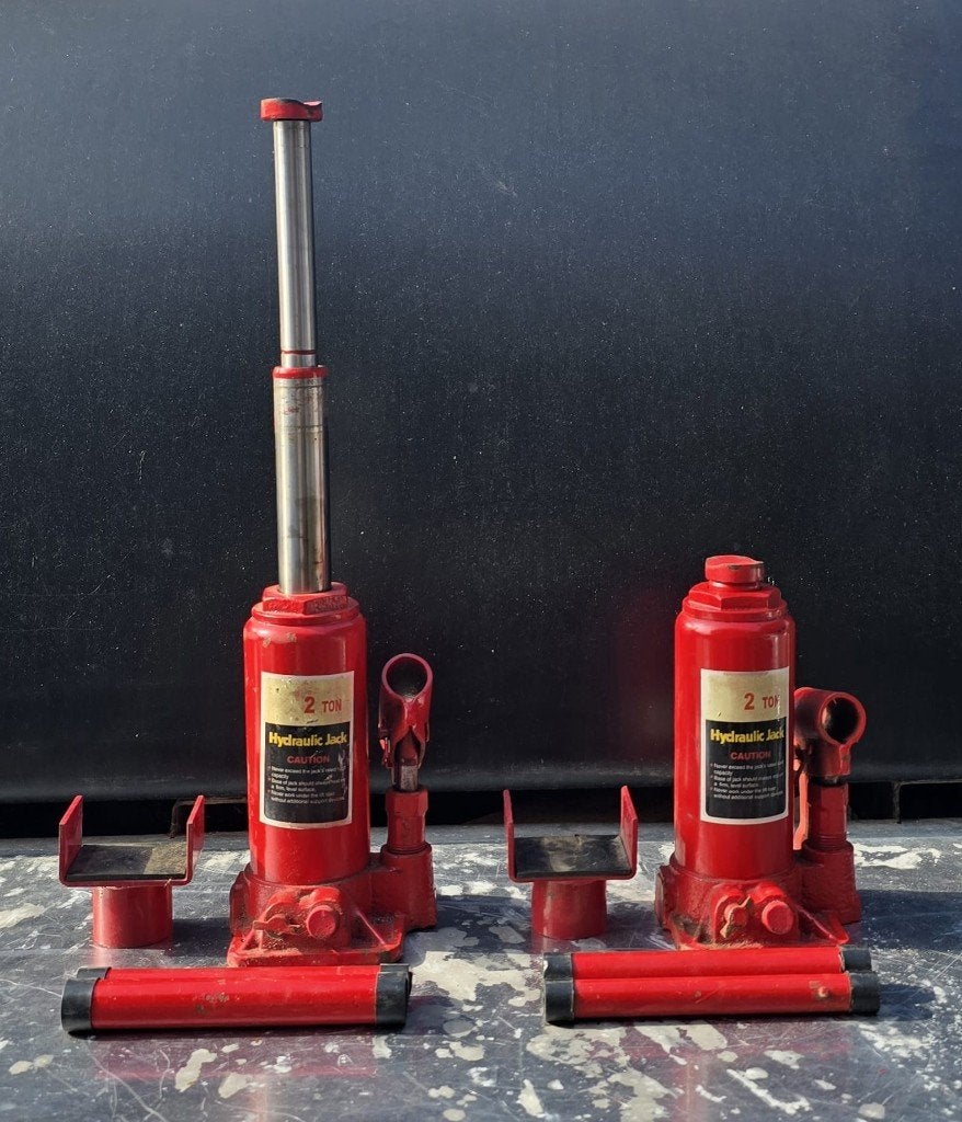 2 potkrik met dubbele cilinder - 2 Ton, 180 - 410mm hoog, Ophalen, Zo goed als nieuw