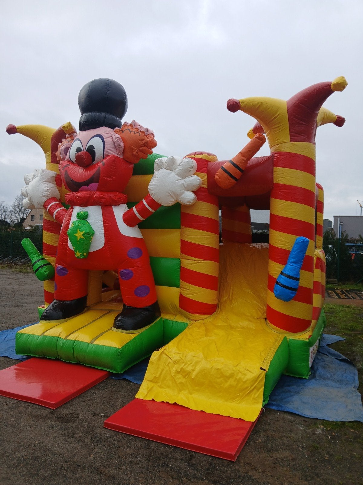 Springkasteel clown, Enlèvement