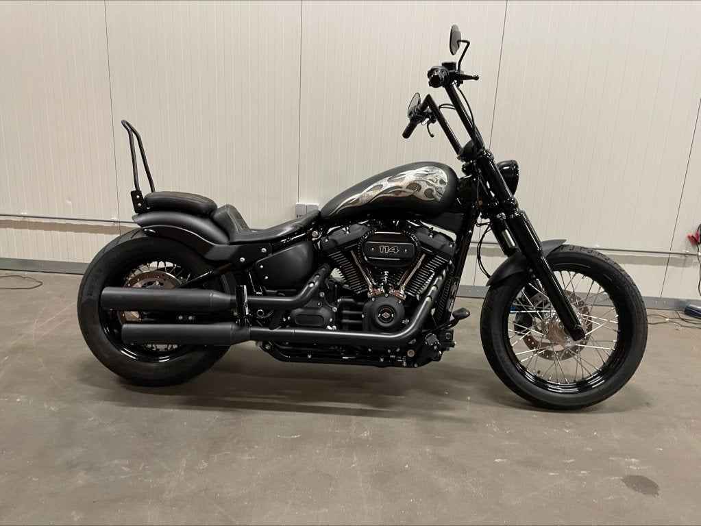 Harley-Davidson SOFTAIL FXBBS STREET BOB '' SPECIAL '' MET E, Motoren, Harley-Davidson, Customerservices@harley‑davidson.com, Gebruikt