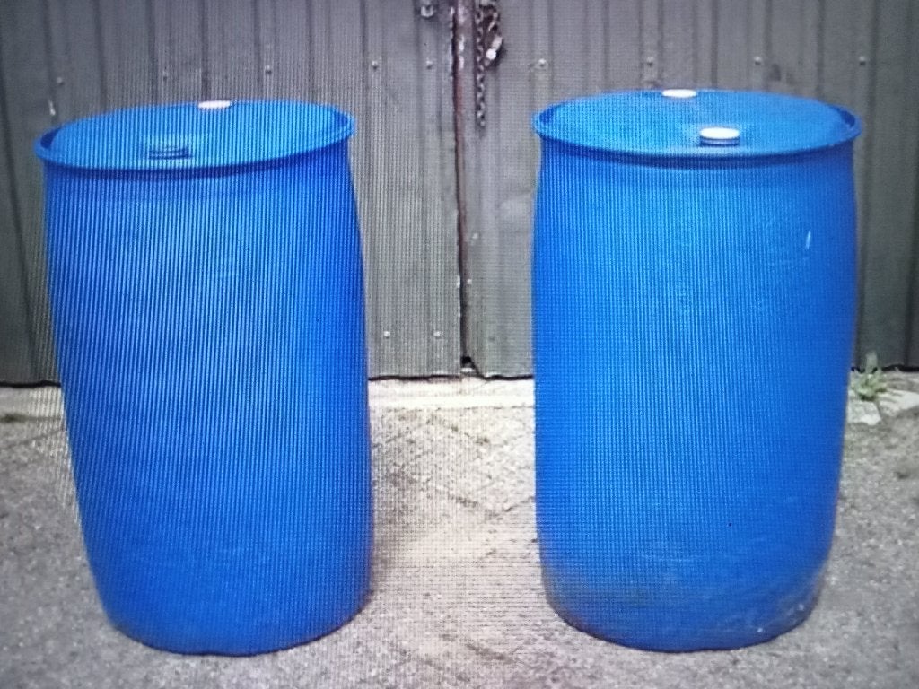 Blauwe tonnen van 200 ltr, 150 liter of meer, Ophalen, Zo goed als nieuw