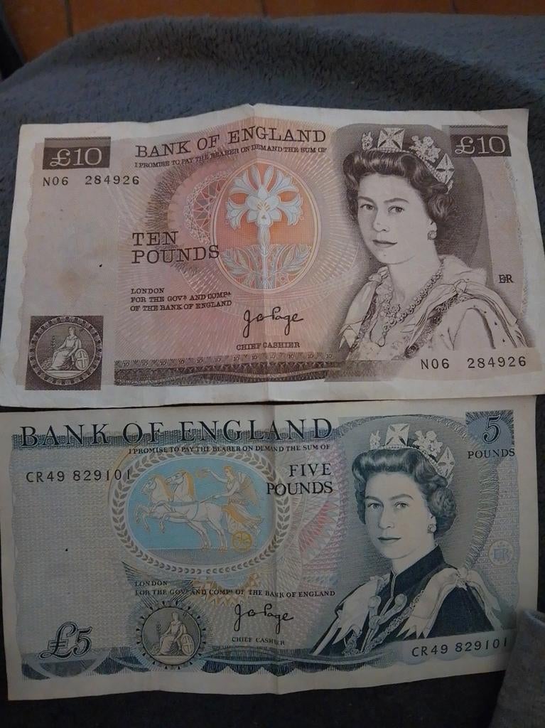 billets de banque britanniques, Enlèvement