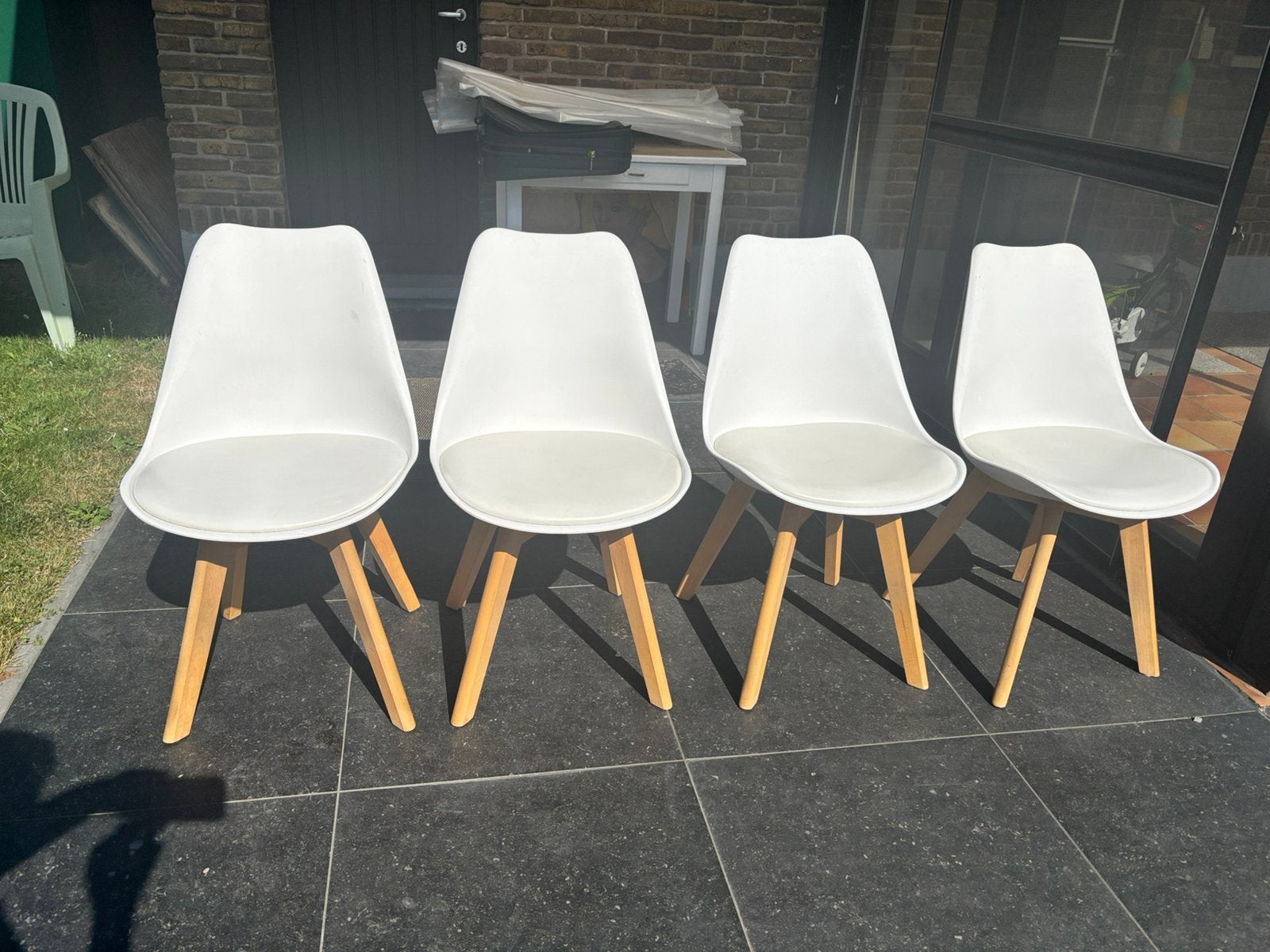 4 kuipstoeltjes wit, Huis en Inrichting, Stoelen, Ophalen, Kunststof, Wit, Zo goed als nieuw