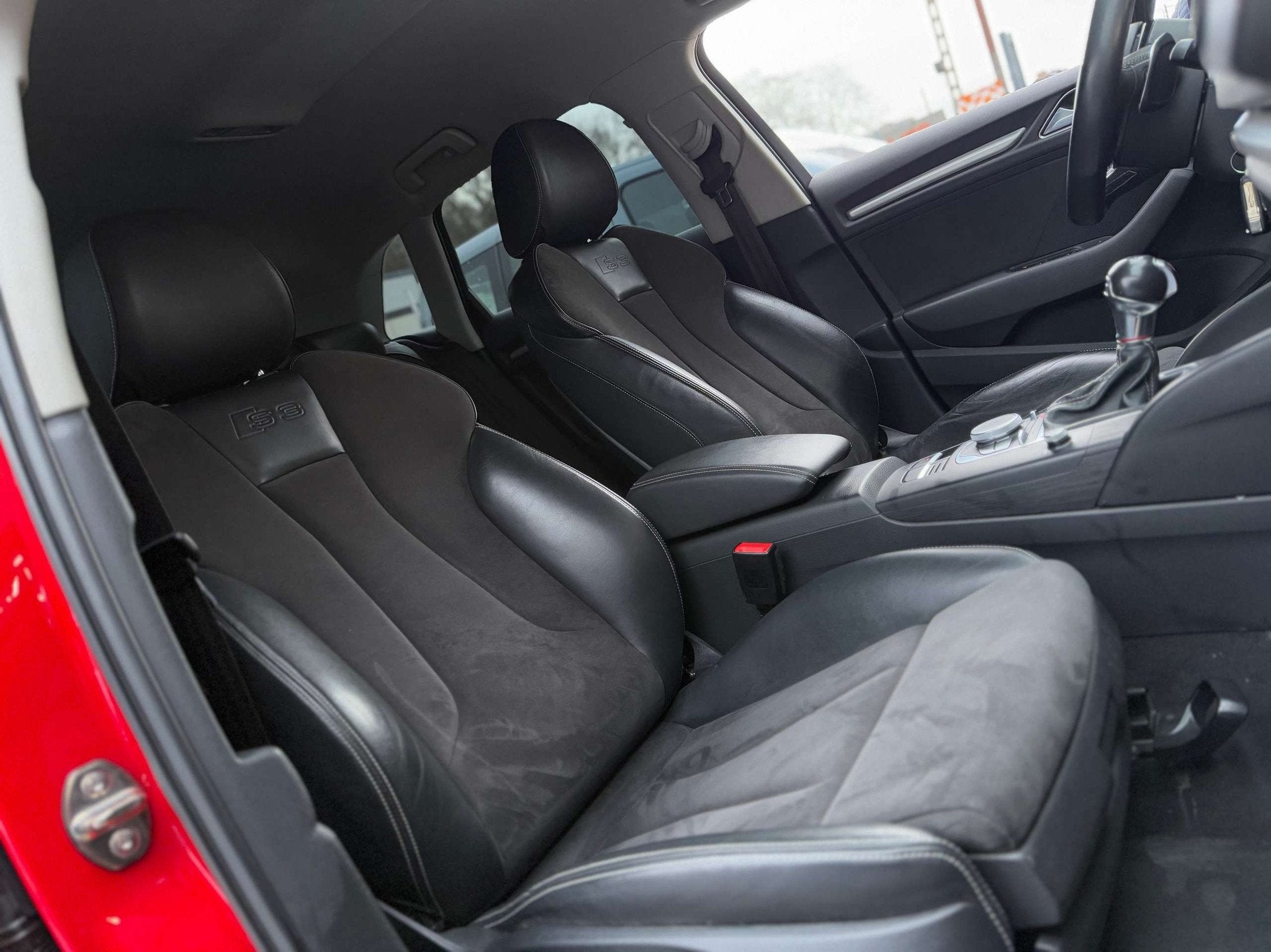 AUDI S3 2.0 TFSI 300ch QUATTRO SPORTBACK BVA S-TRONIC Sièges sport
