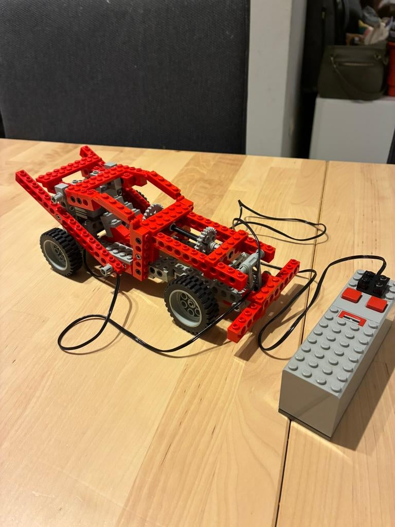 Lego Technics 8046 Universal motor set 9V, Enlèvement ou Envoi, Lego, Ensemble complet, Instructions incluses