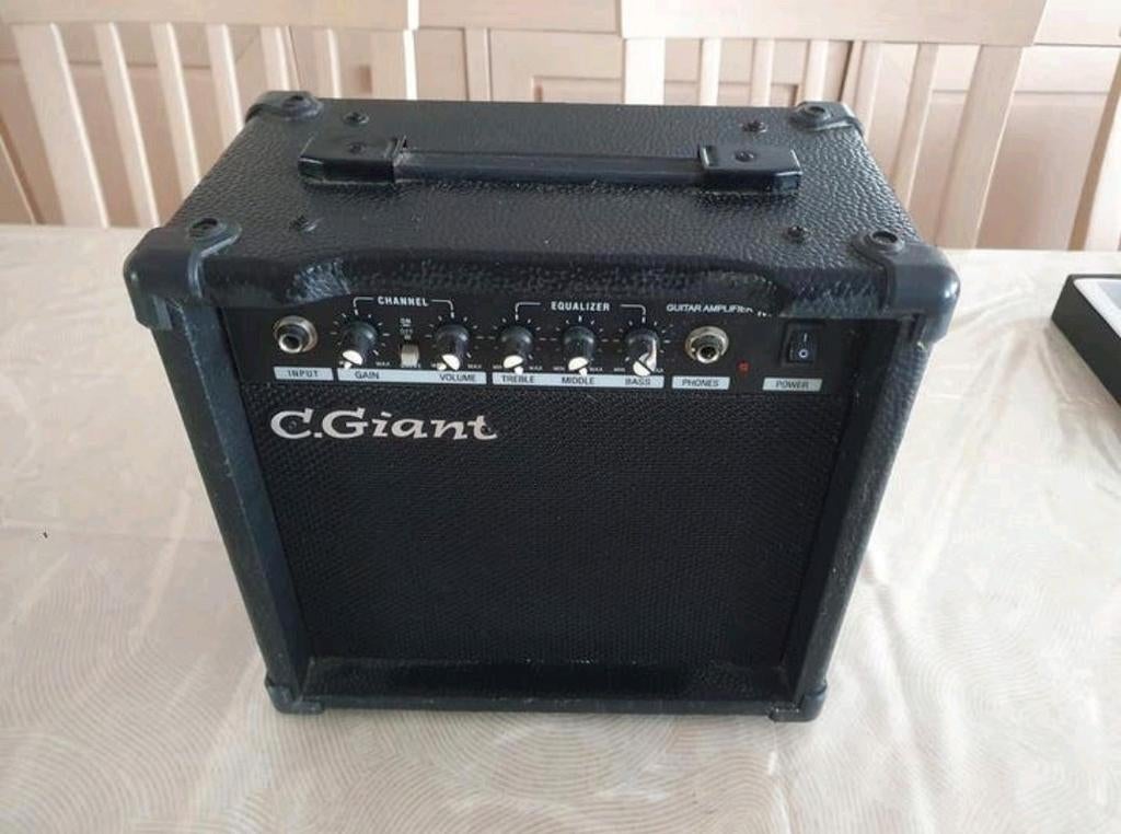 Amplis guitare C.Giant en très bon état, Musique & Instruments, Amplis | Basse & Guitare, Enlèvement