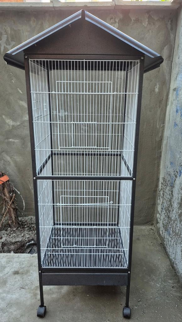 Grande cage, Enlèvement