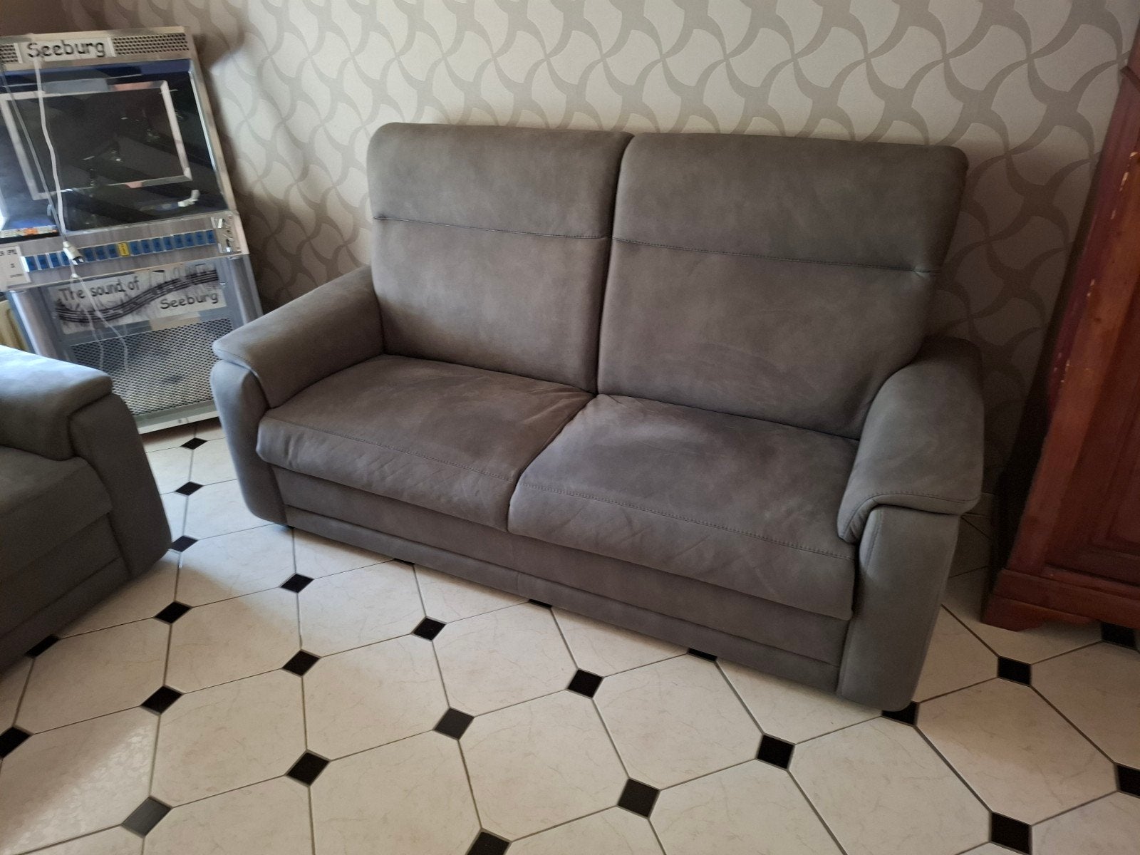 Salon, Ophalen