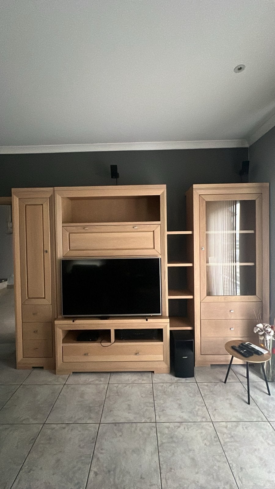 Meuble TV, Enlèvement