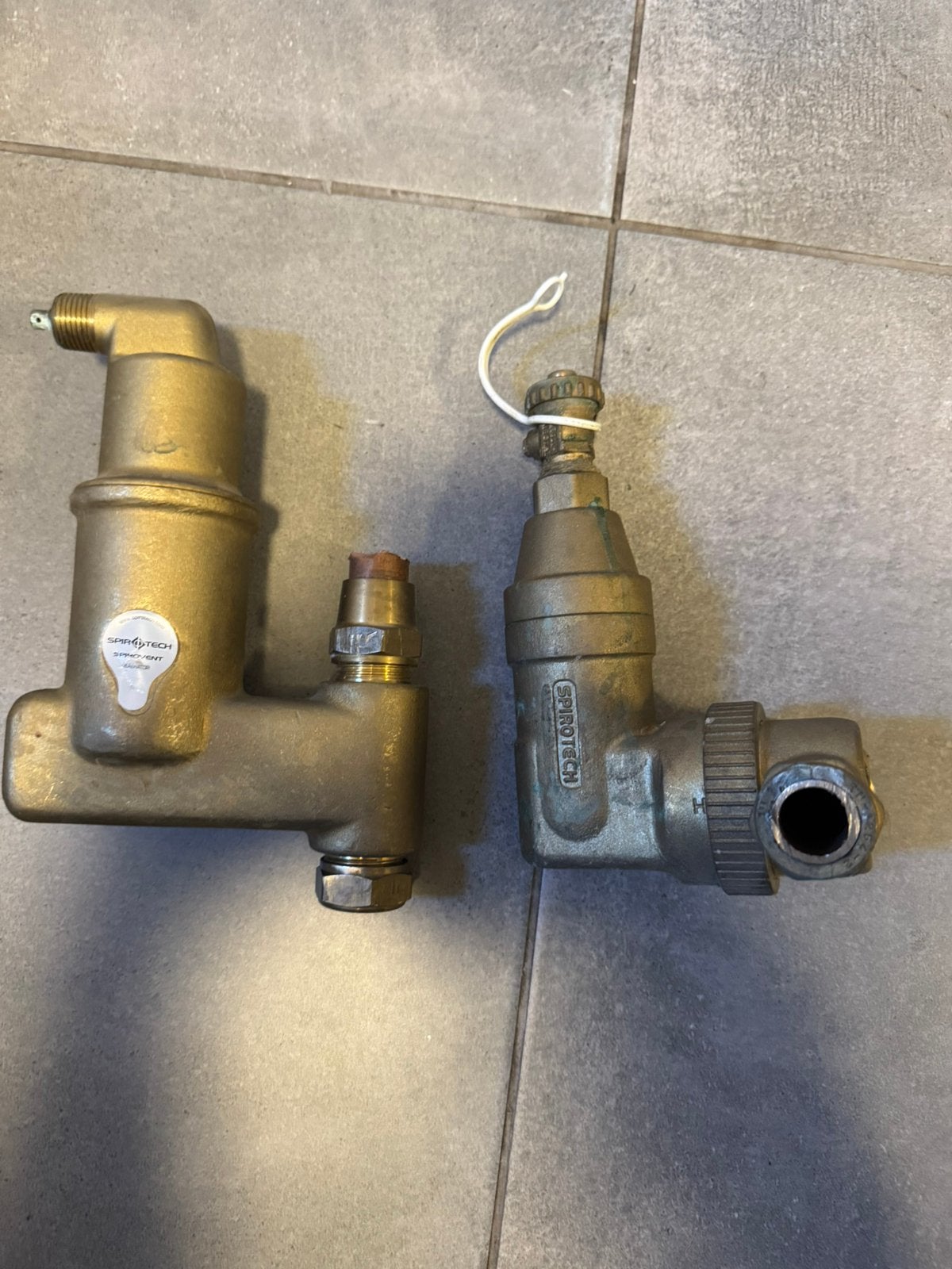 2 spirotech vuilafscheiders, Bricolage & Construction, Chauffe-eau & Boilers, Enlèvement ou Envoi, Comme neuf