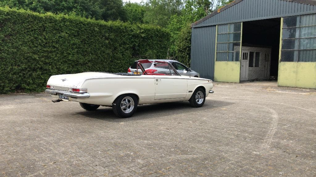 Plymouth Valiant V200 convertible, foto 2