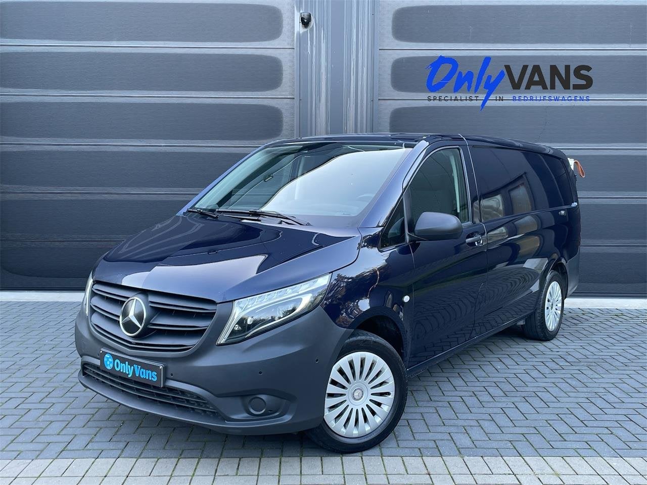 Mercedes-Benz Vito 116 CDI 2.0 4x4 L2 / Aut. / Navi / LED /, Auto's, Parkeersensor, Bedrijf, Diesel, 5 deurs