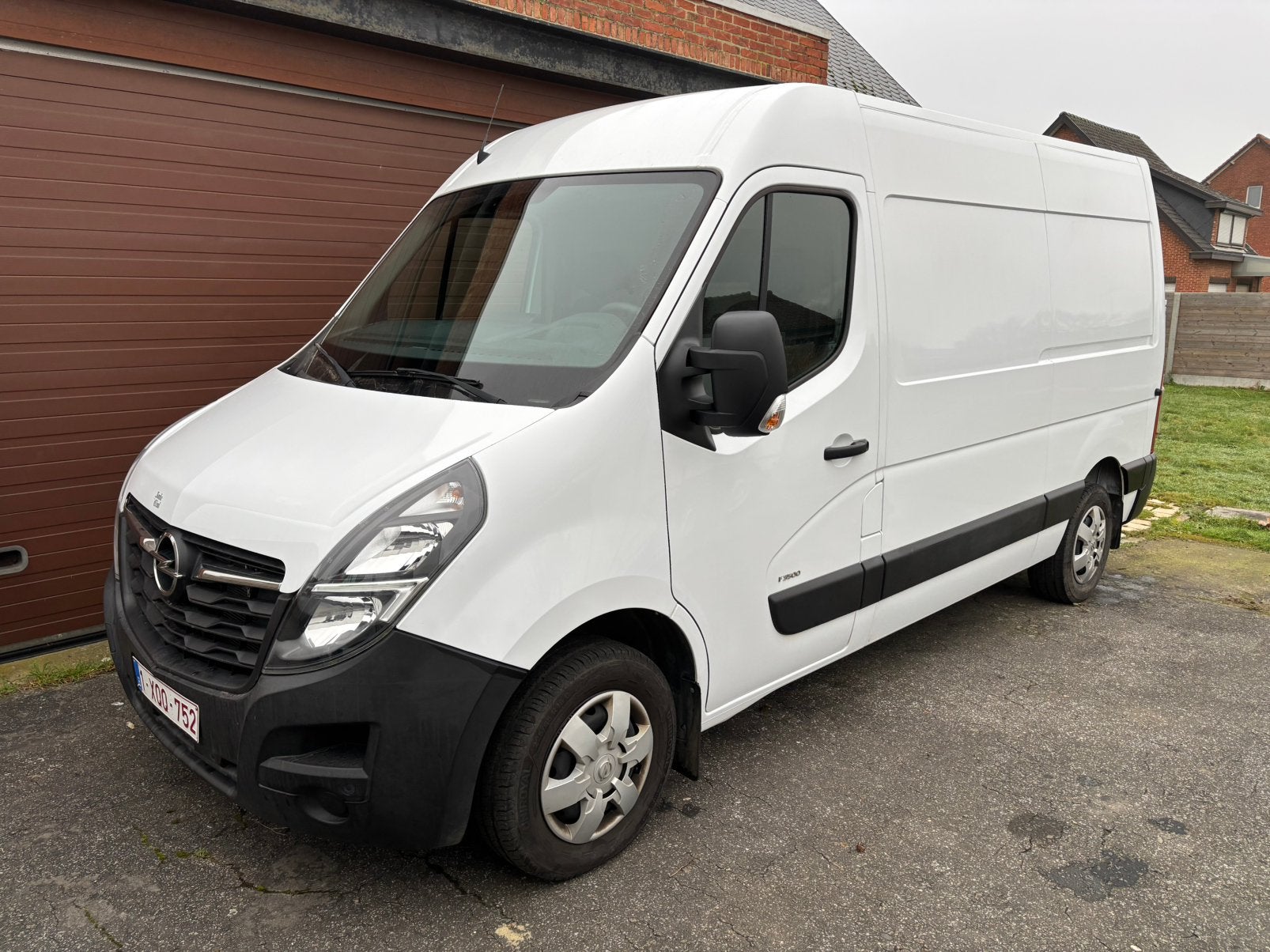 Opel movano 2.3l 136pk bj.2021 L2H2 113000km, Auto's, Voorwielaandrijving, Stof, Wit, 5 deurs