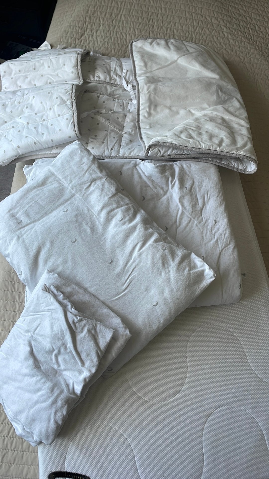 Volledige babybed uitzet, Kinderen en Baby's, Ophalen, Zo goed als nieuw, Matras
