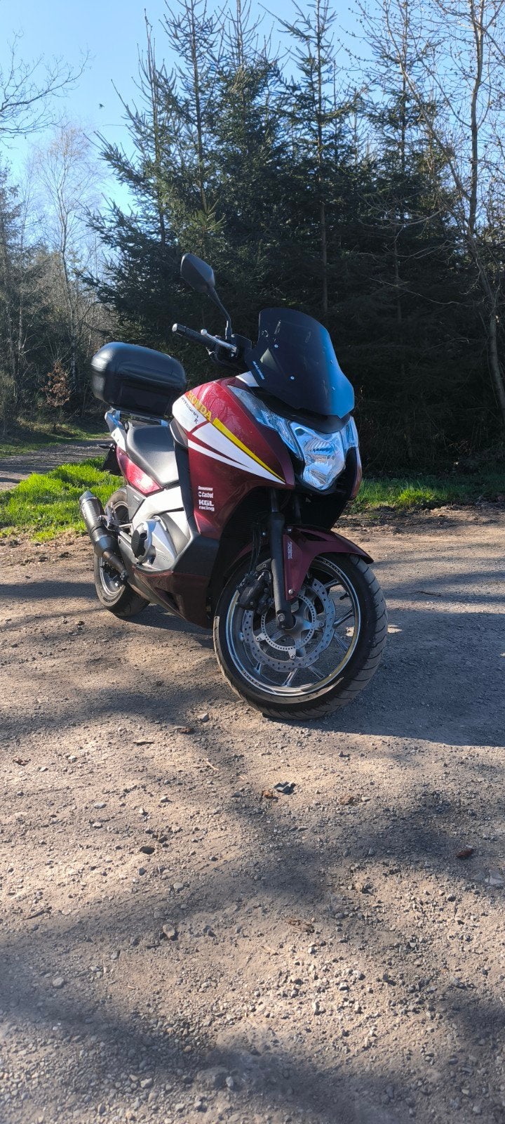 Honda intégra 700, Motos, Particulier