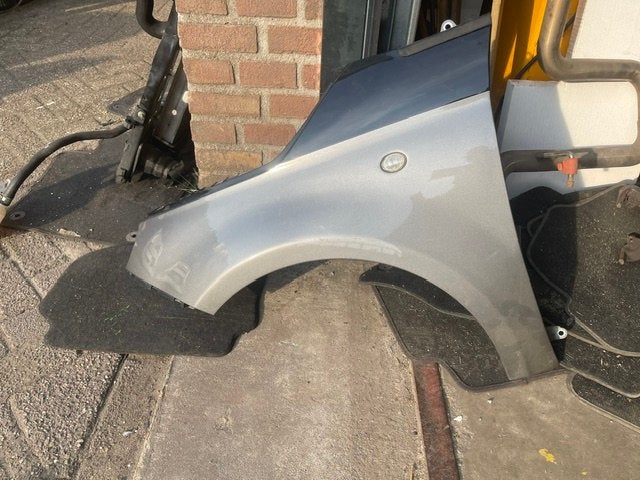 SPATBORD LINKS VOOR VR343 Abarth 500 / 595 / 695 (01-2008/-), Taurusavenue 1
2132 LS  Hoofddorp, NL, Webaccessibility@stellantis.com