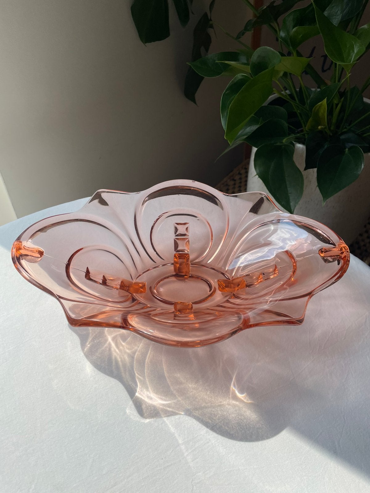 Coupe à fruits vintage en verre rose, style Art Déco, Antiquités & Art, Enlèvement ou Envoi