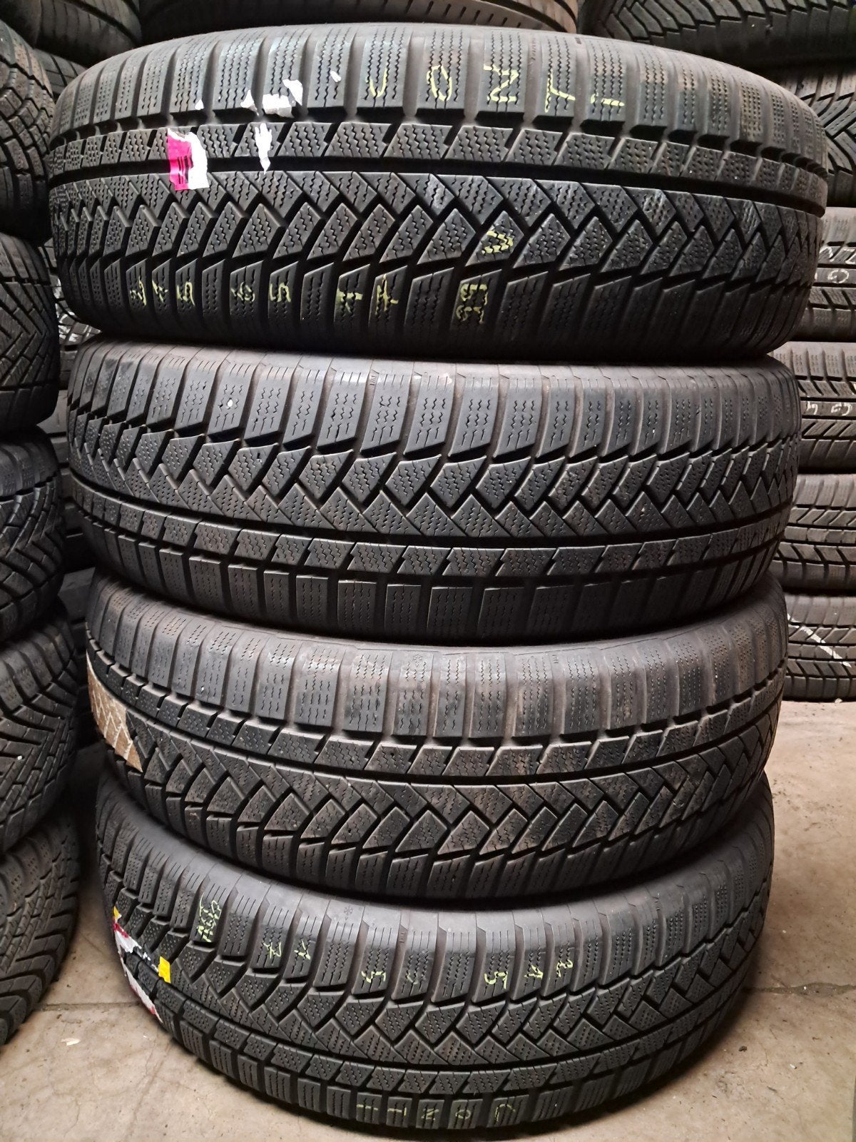 2156517 215/65/17 215/65r17 Démo hivernale continentale, Enlèvement