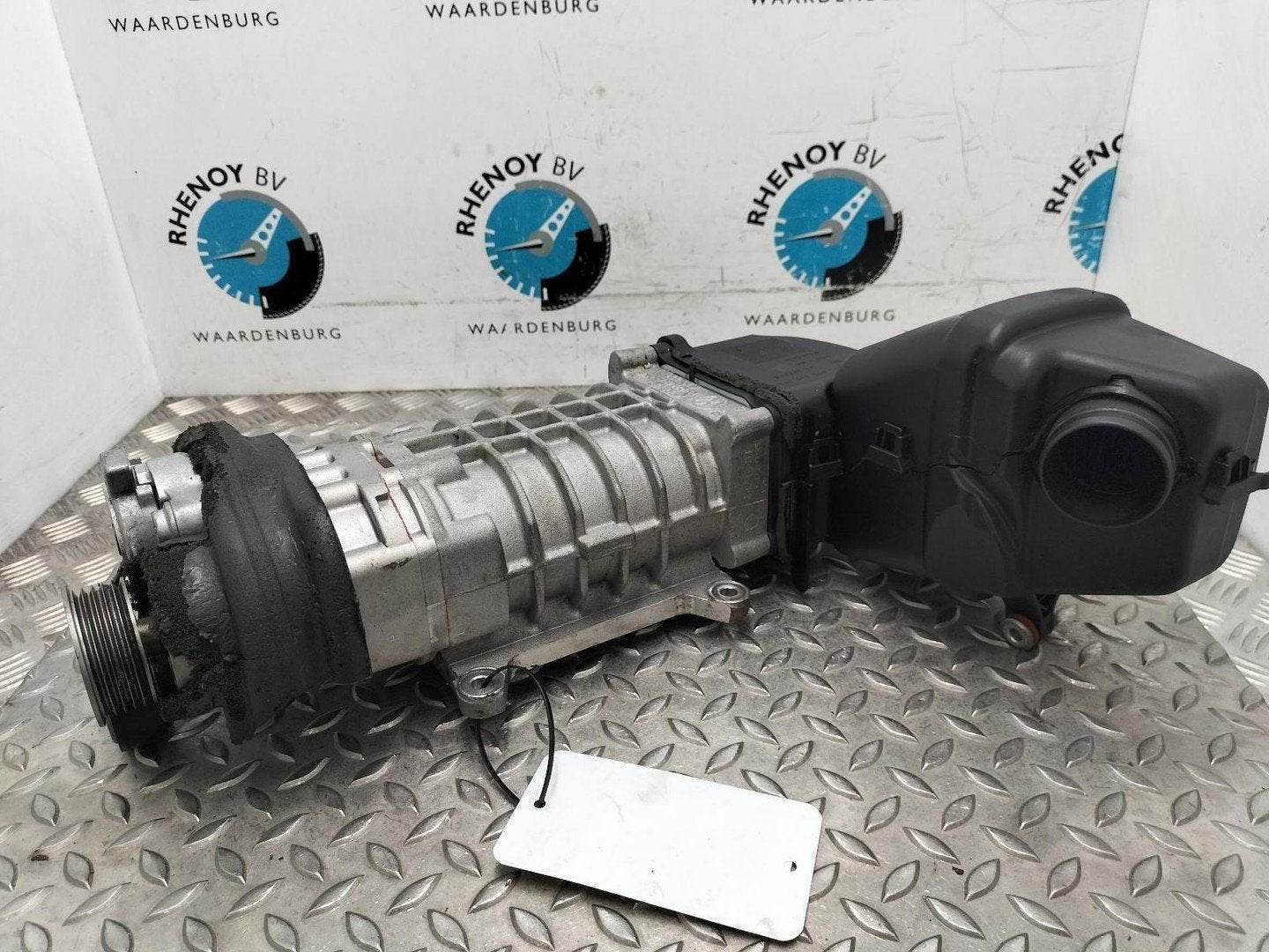 VOLKSWAGEN PASSAT SUPERCHARGER / COMPRESSOR 2013, Enlèvement ou Envoi, Utilisé, Stiba membre