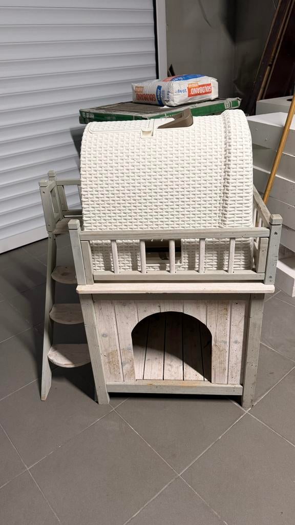 Maison et litiere pour chat, Ophalen, Zo goed als nieuw