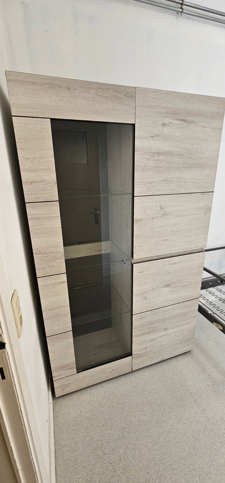 armoire salle à manger lumières A DONNER (famille ds besoin), Enlèvement, Comme neuf, Autres essences de bois