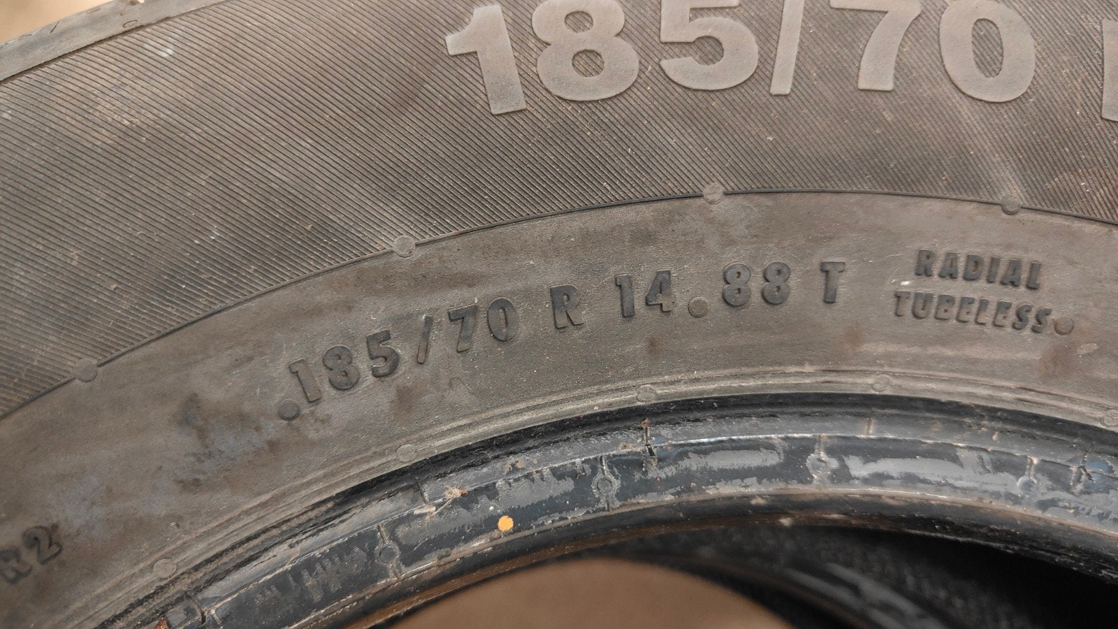 185/70r14 continental 35€ per stuk met montage, Ophalen
