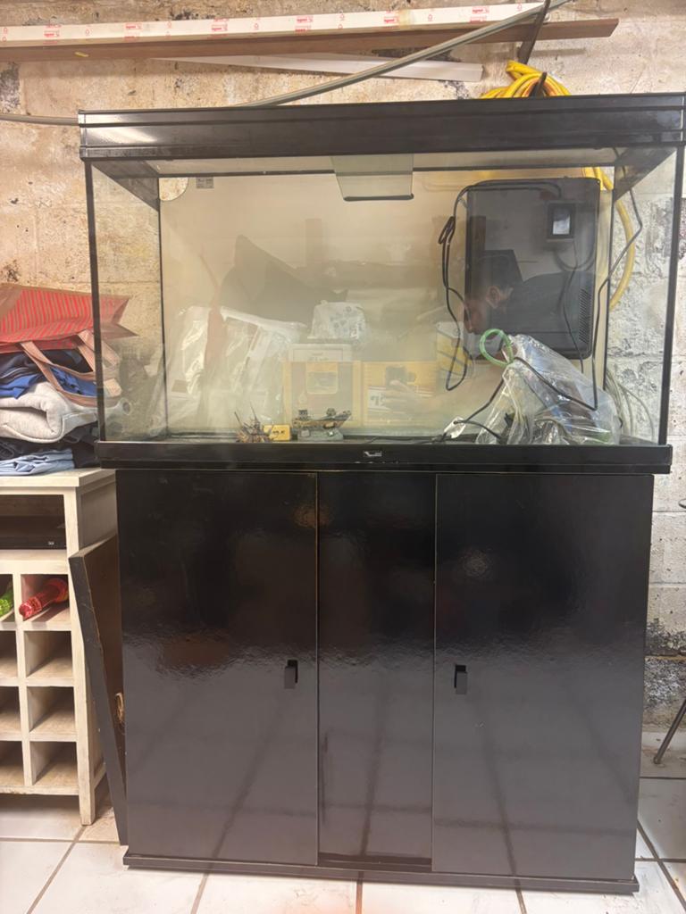 Aquarium 240 L + meuble avec éclairage Led, Enlèvement ou Envoi, Pompe, Comme neuf, Aquatlantis