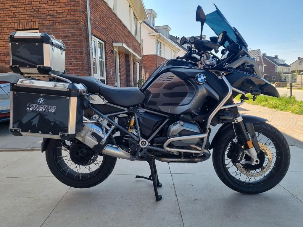 BMW R 1200 GS Adventure Triple Black + Kofferset, Motoren, 2 cilinders, Handvatverwarming, Gebruikt, Particulier