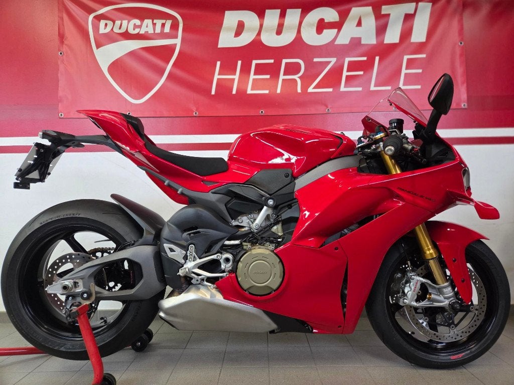 Panigale V4 S, Motos, Motos | Ducati, Permis Moto A, Occasion, Sport, 4 cylindres
