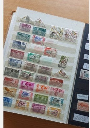 Album 246 postzegels Afrika allerlei postfris + gestempeld, Enlèvement ou Envoi, Affranchi