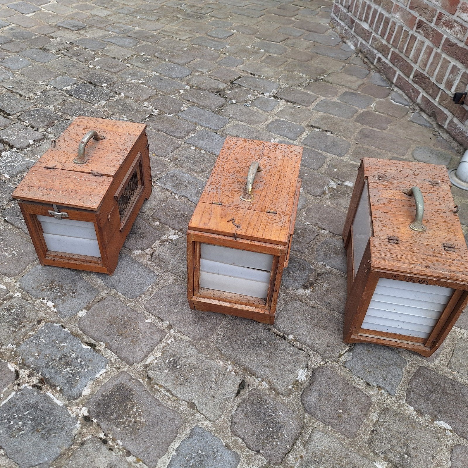 vinken kooien, Ophalen, Hout