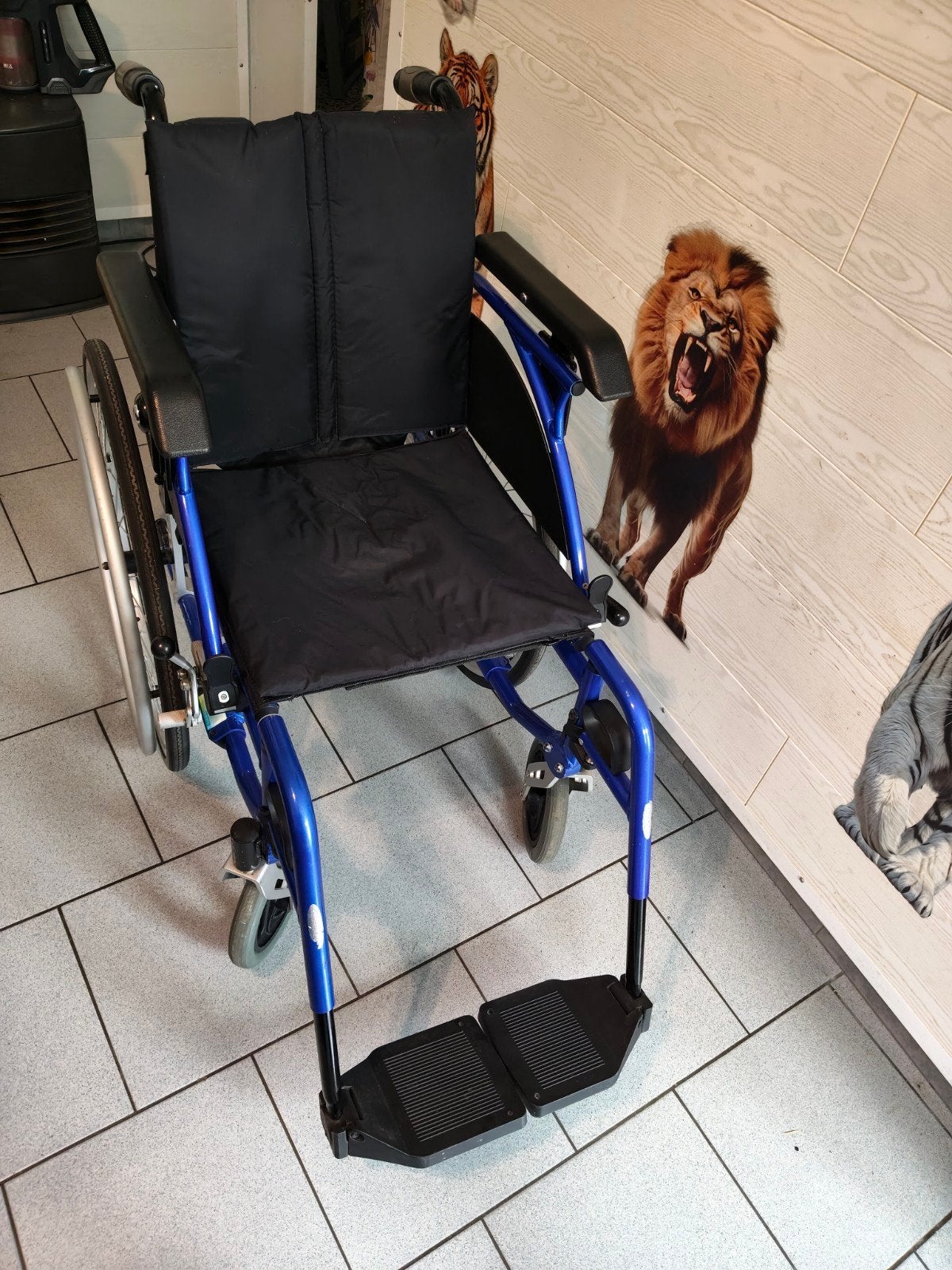 chaise roulante pliable et démontable FONDLIGHT 40cm, Enlèvement