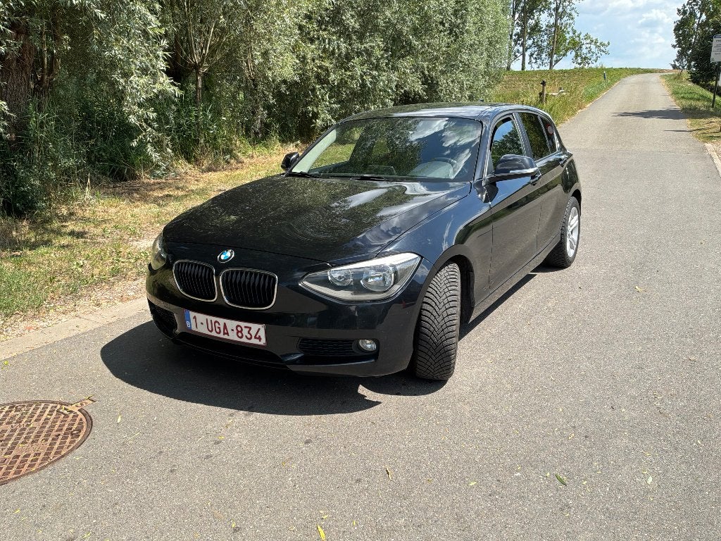 BMW 116i, Autos, Euro 6, Boîte manuelle, Noir, 5 portes