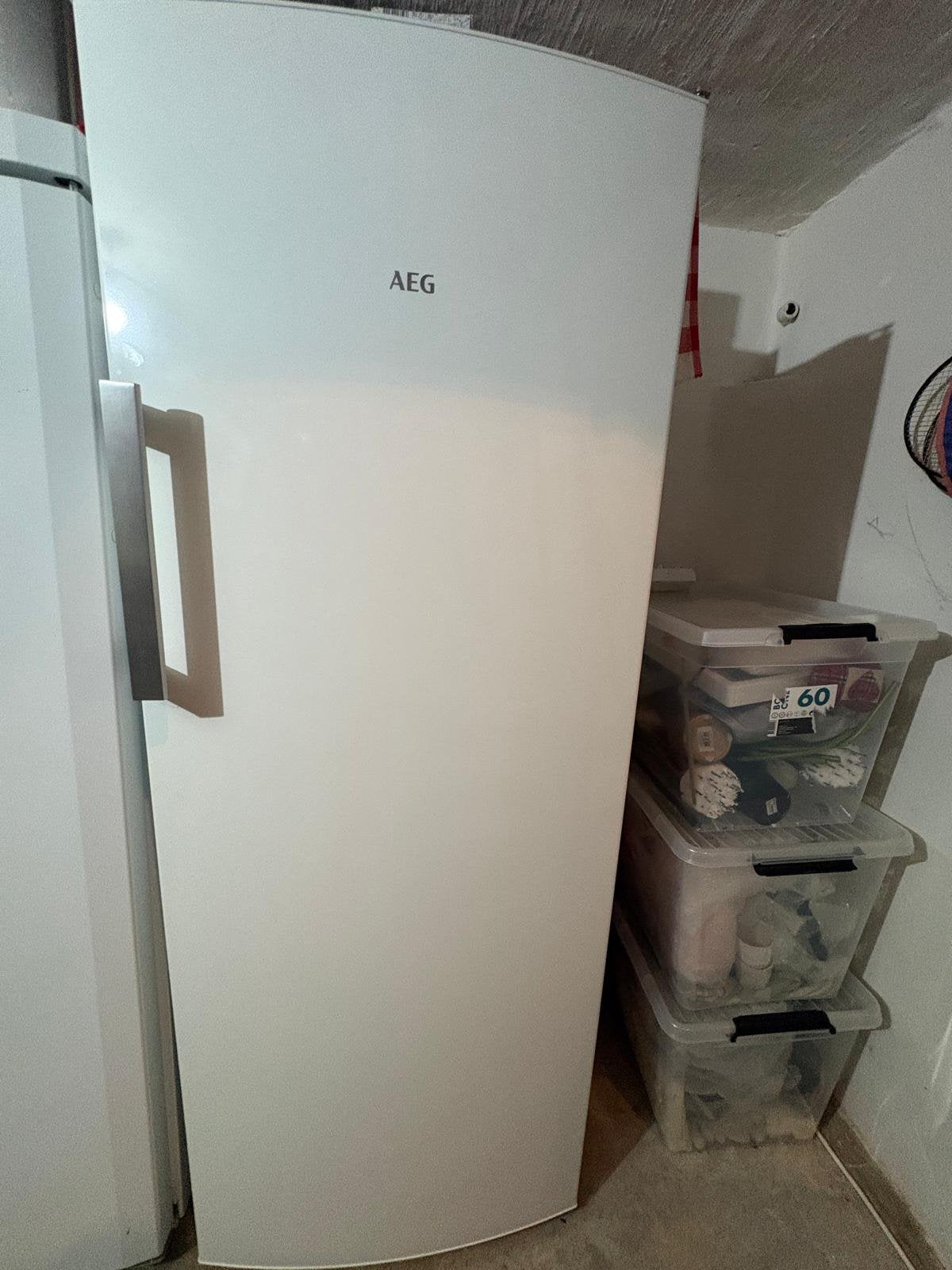 Grootte frigo aeg, Elektronische apparatuur, Koelkasten en IJskasten, Ophalen, Zo goed als nieuw