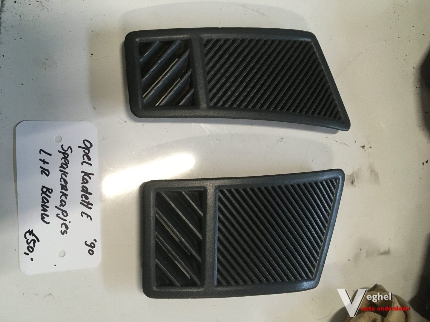 Opel Kadett E 1990 Speaker afdek kapjes l+R Blauw, -, Utilisé, -, -