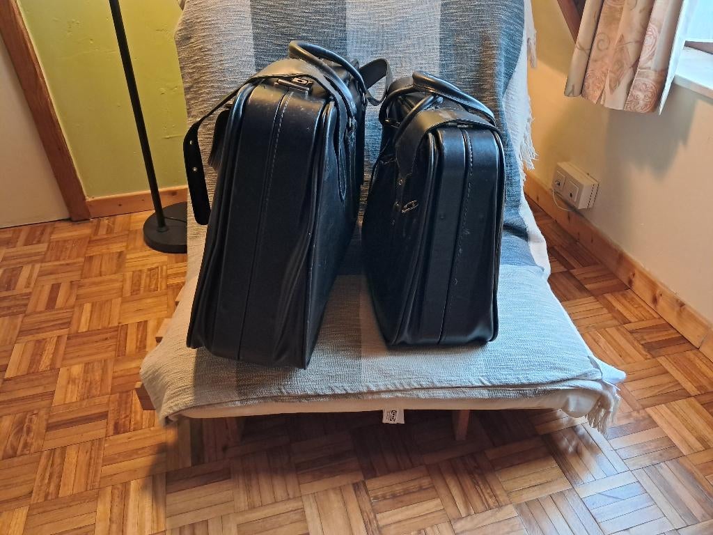 A vendre 2 valises, Divers, Enlèvement, Utilisé