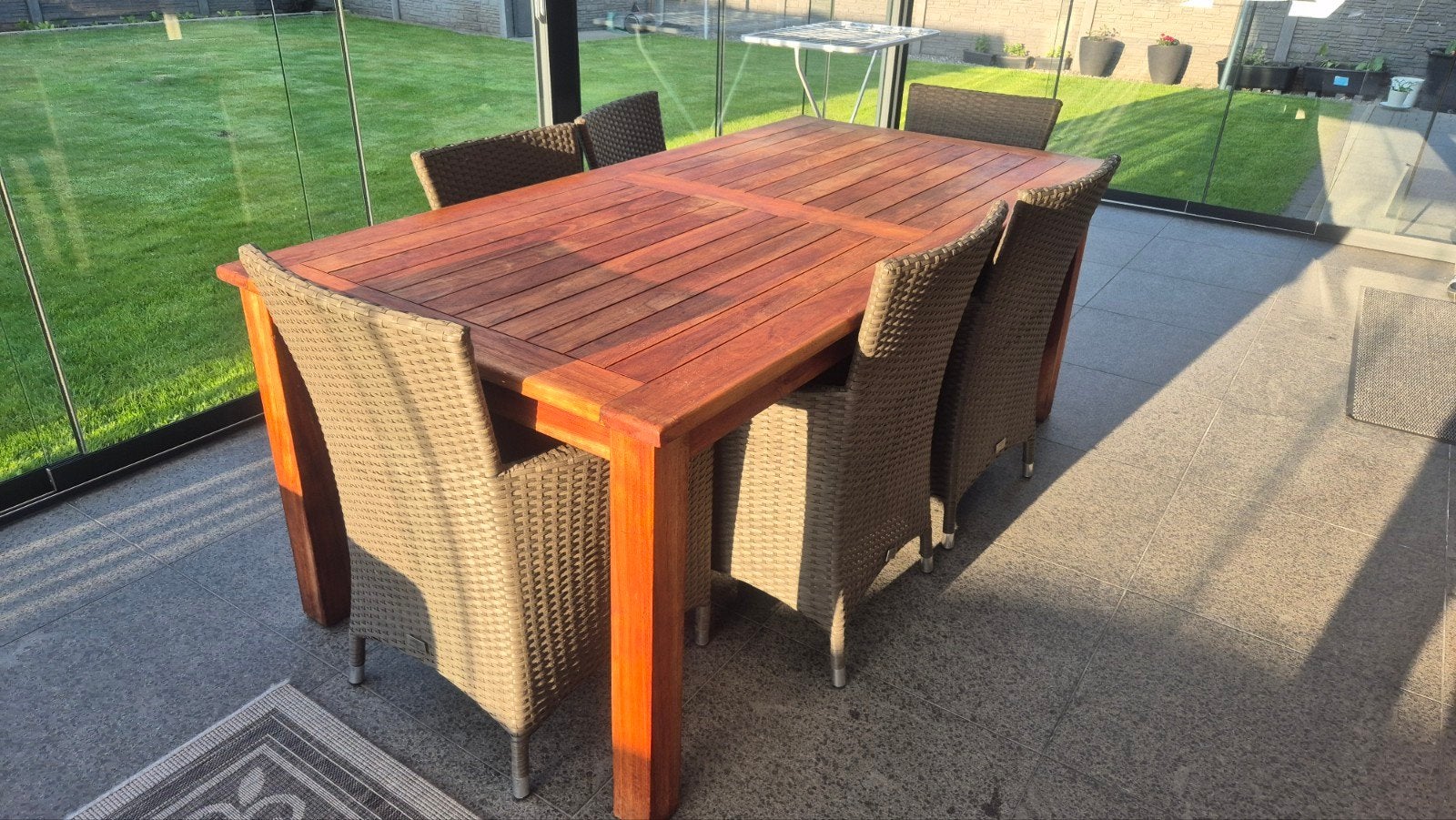 Terras tafel met 6 stoelen, Enlèvement