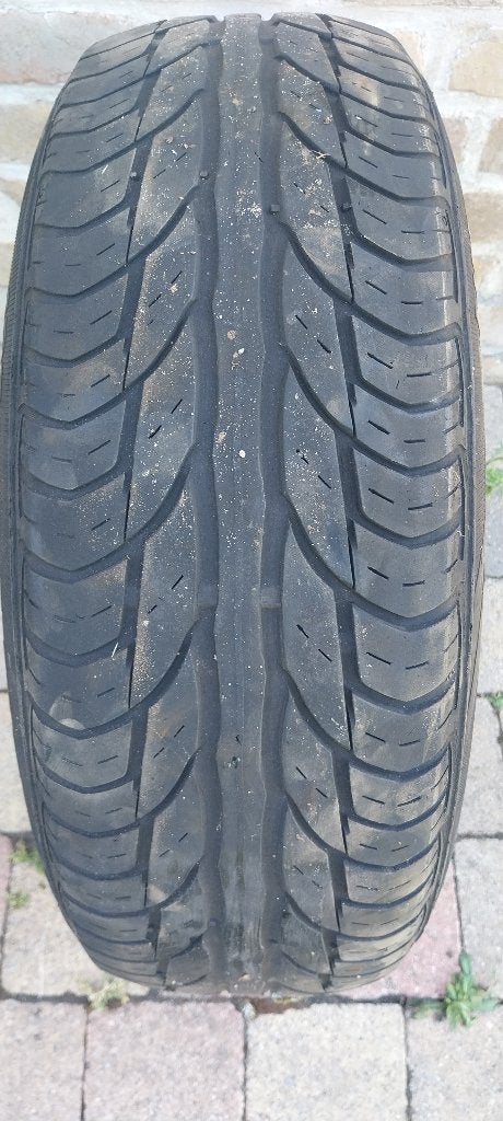 Uniroyal band 195/65R15H, Auto-onderdelen, Gebruikt, 15 inch, Ophalen of Verzenden, All Season