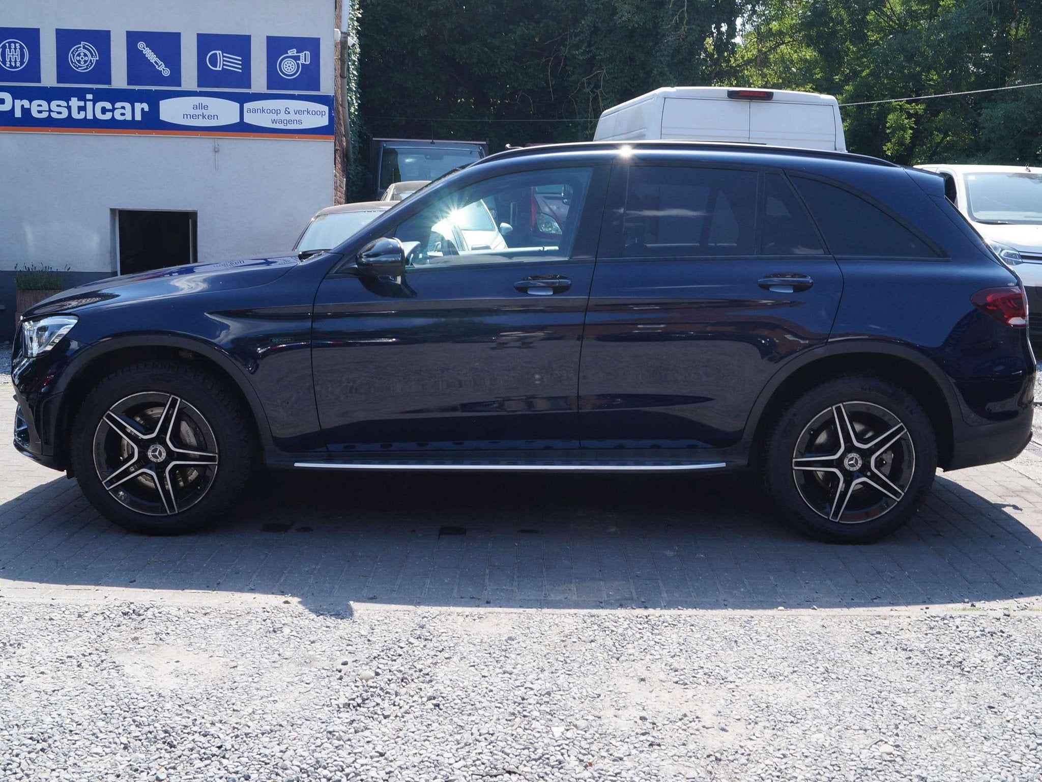 Mercedes-Benz GLC 300 GLC 300 e 4-Matic PHEV Business Soluti, Auto's, Automaat, Gebruikt, 4 cilinders, Blauw
