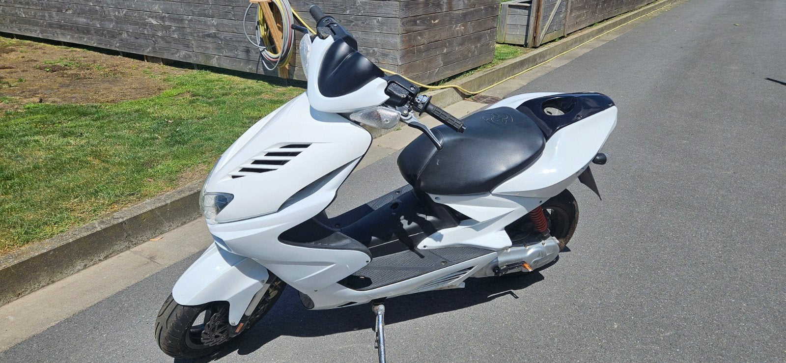 Prachtige Aerox klasse A 49cc in zeer goede staat, Aerox, Enlèvement, Utilisé, Classe A (25 km/h)