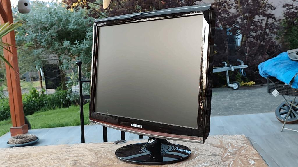 Écran "Samsung", Autres types, Autres résolutions, 60 Hz ou moins, Enlèvement